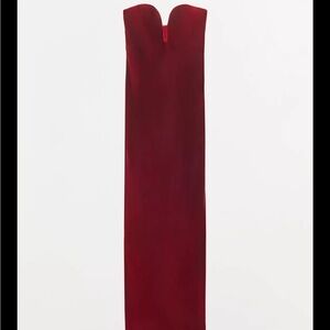 Zara Limited Edition Velvet Sweetheart
Neckline Dress